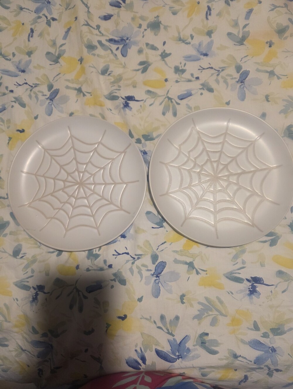 Crofton White Gold Spiderweb Halloween Stoneware Dessert Plates Set of 2